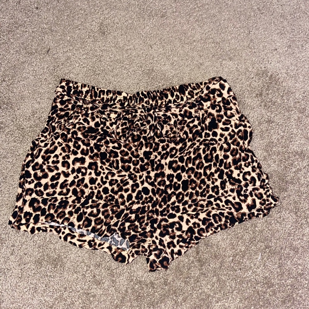 Cheetah print flowy shorts